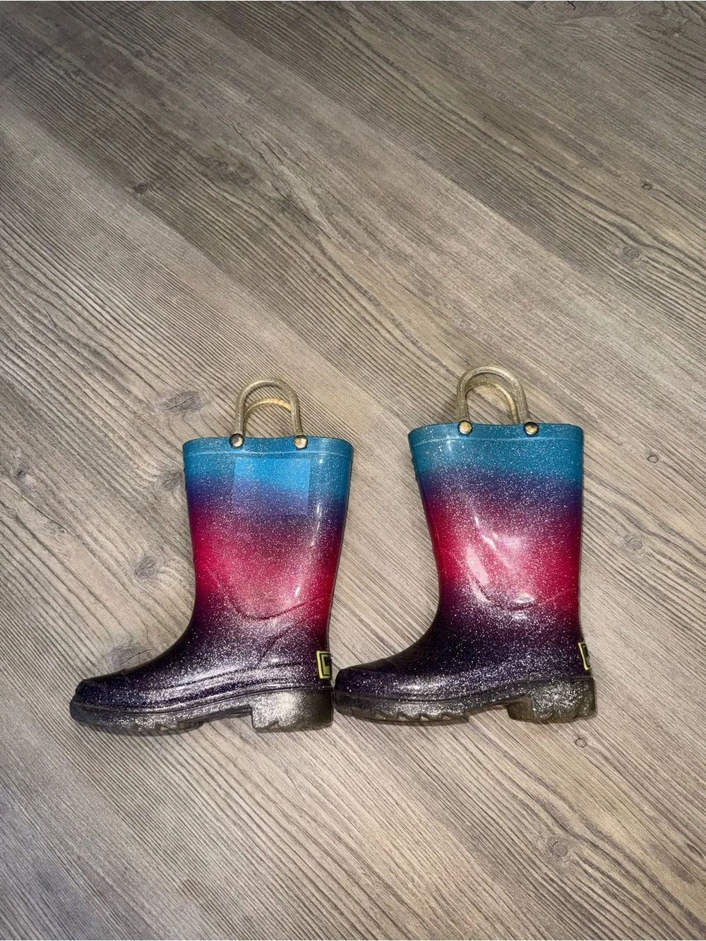 Light Up Girl’s size 5/6 Rainbow Ombre Glitter Rain Boots
